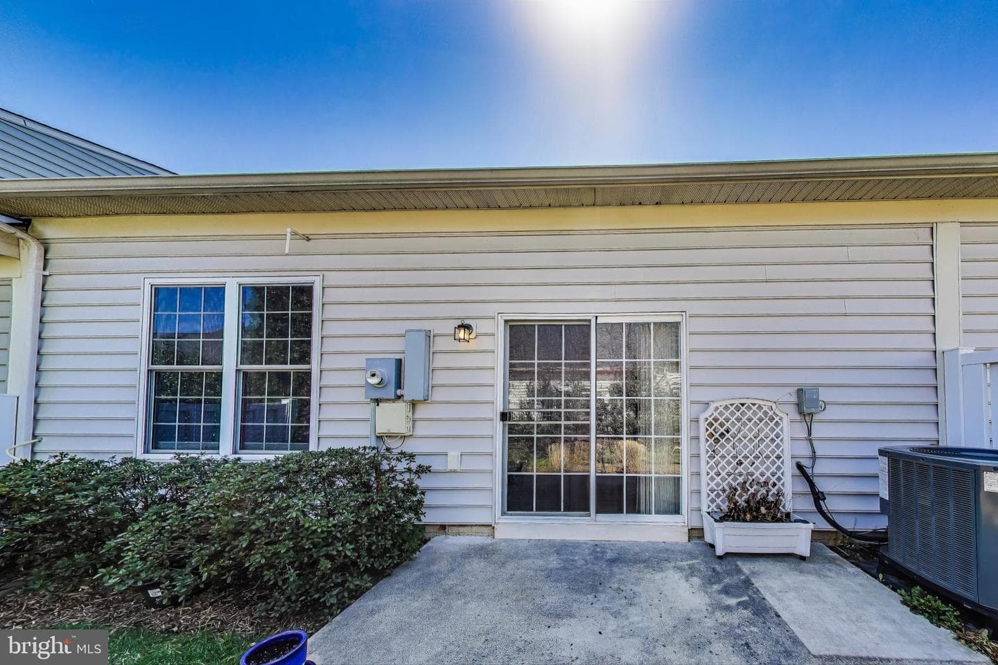 44360 Maltese Falcon Square photo 7