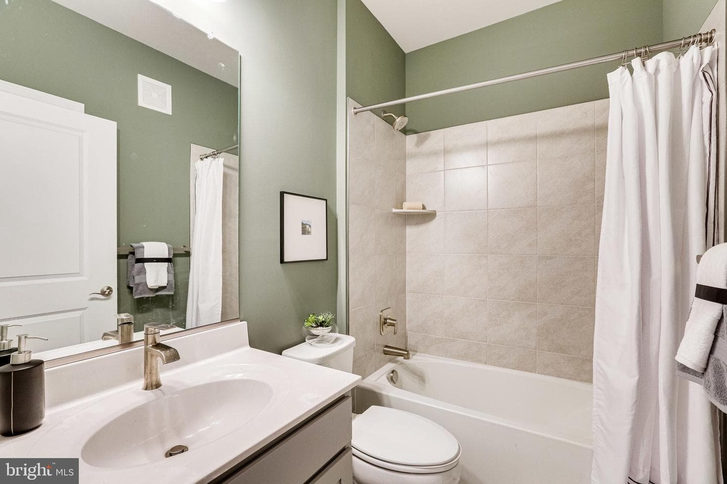 21731 Dovekie Terrace #303 photo 31