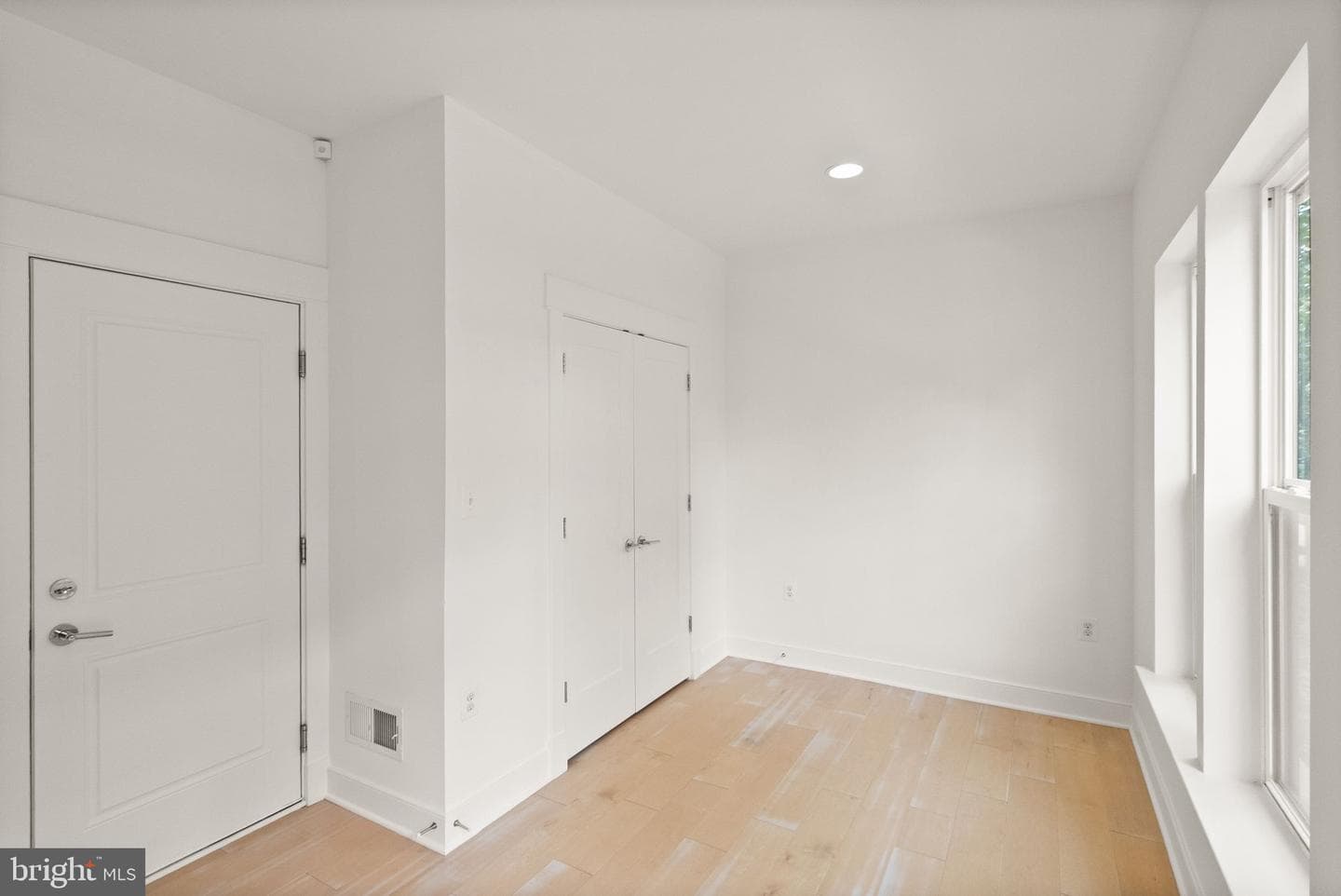 22971 Worden Terrace photo 5