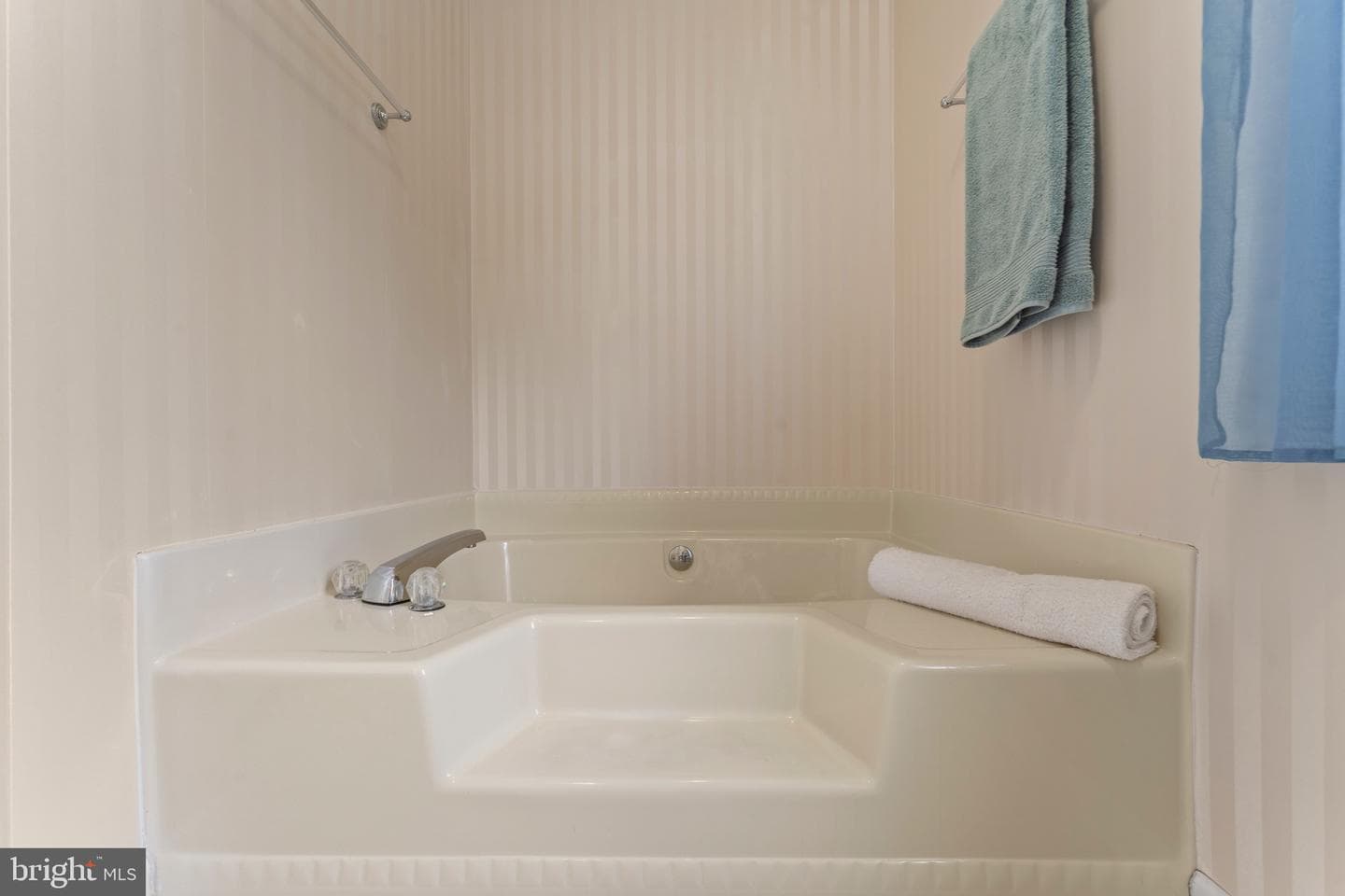 39070 Little River Turnpike photo 32