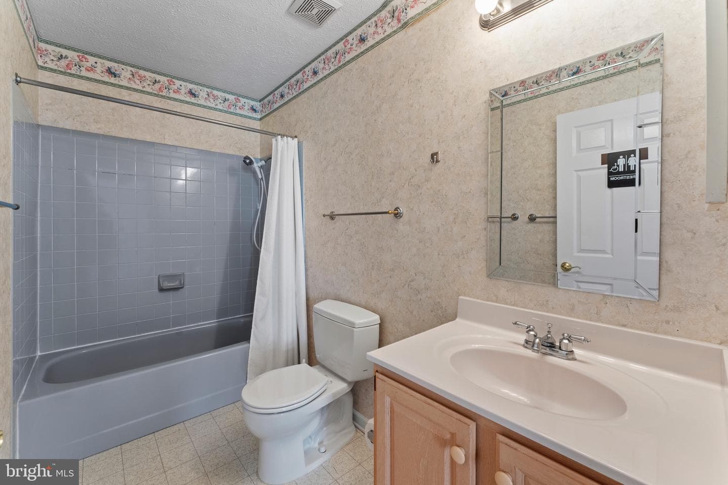 39070 Little River Turnpike photo 37