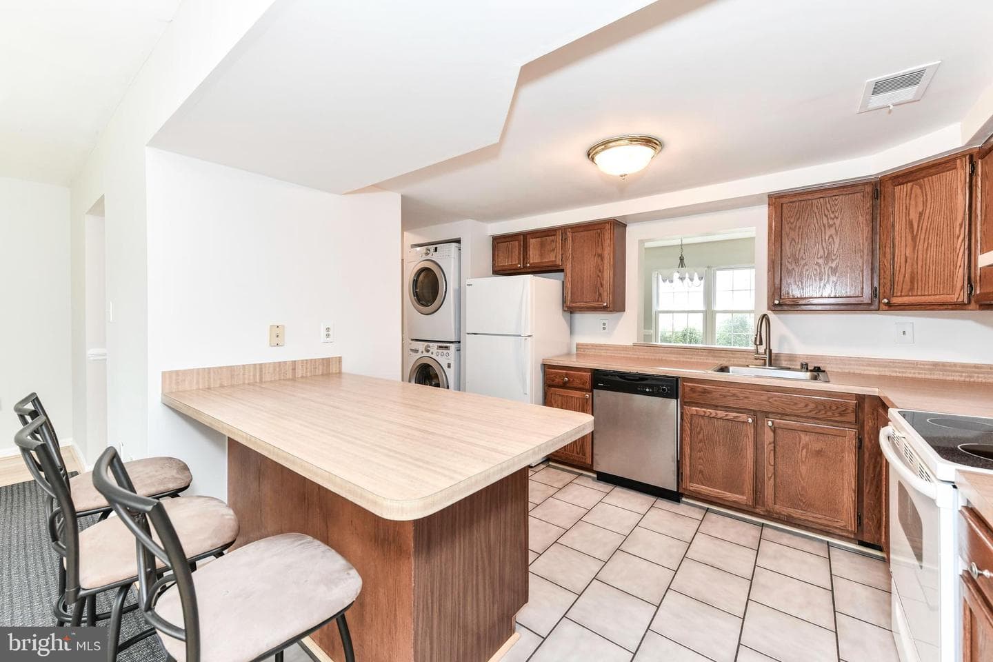 173 Cedar Walk Circle NE photo 7