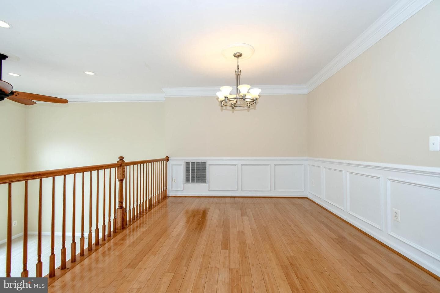 42744 Falls View Square photo 15