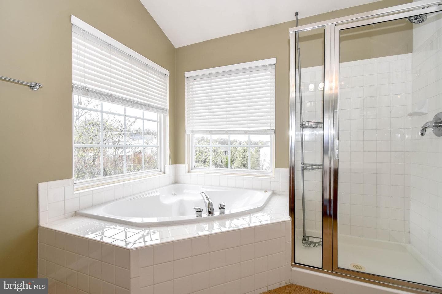 42744 Falls View Square photo 35