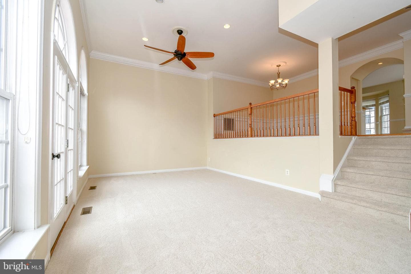 42744 Falls View Square photo 9