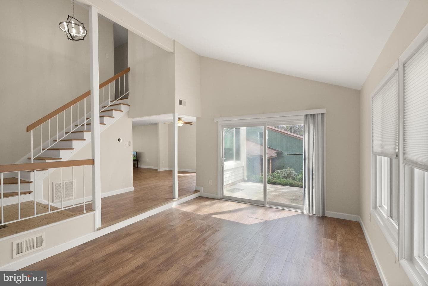 112 Newbury Place photo 11