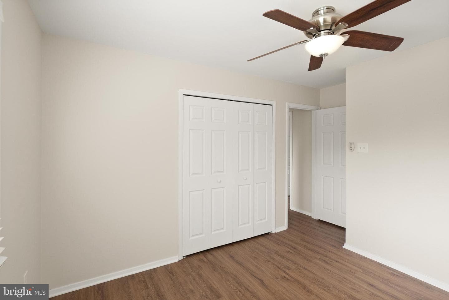 112 Newbury Place photo 32