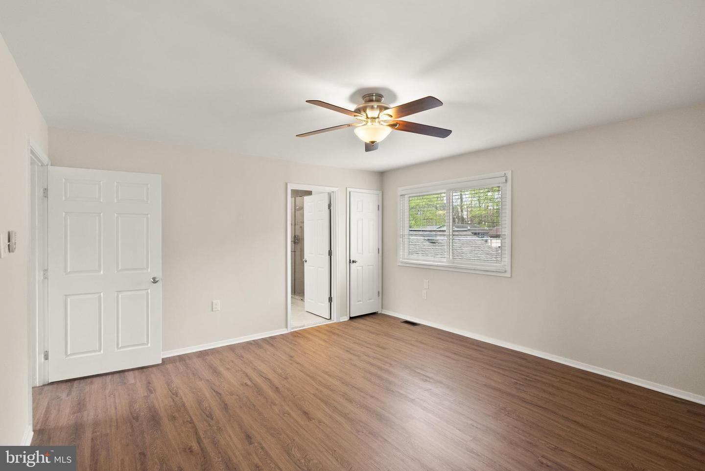 112 Newbury Place photo 39
