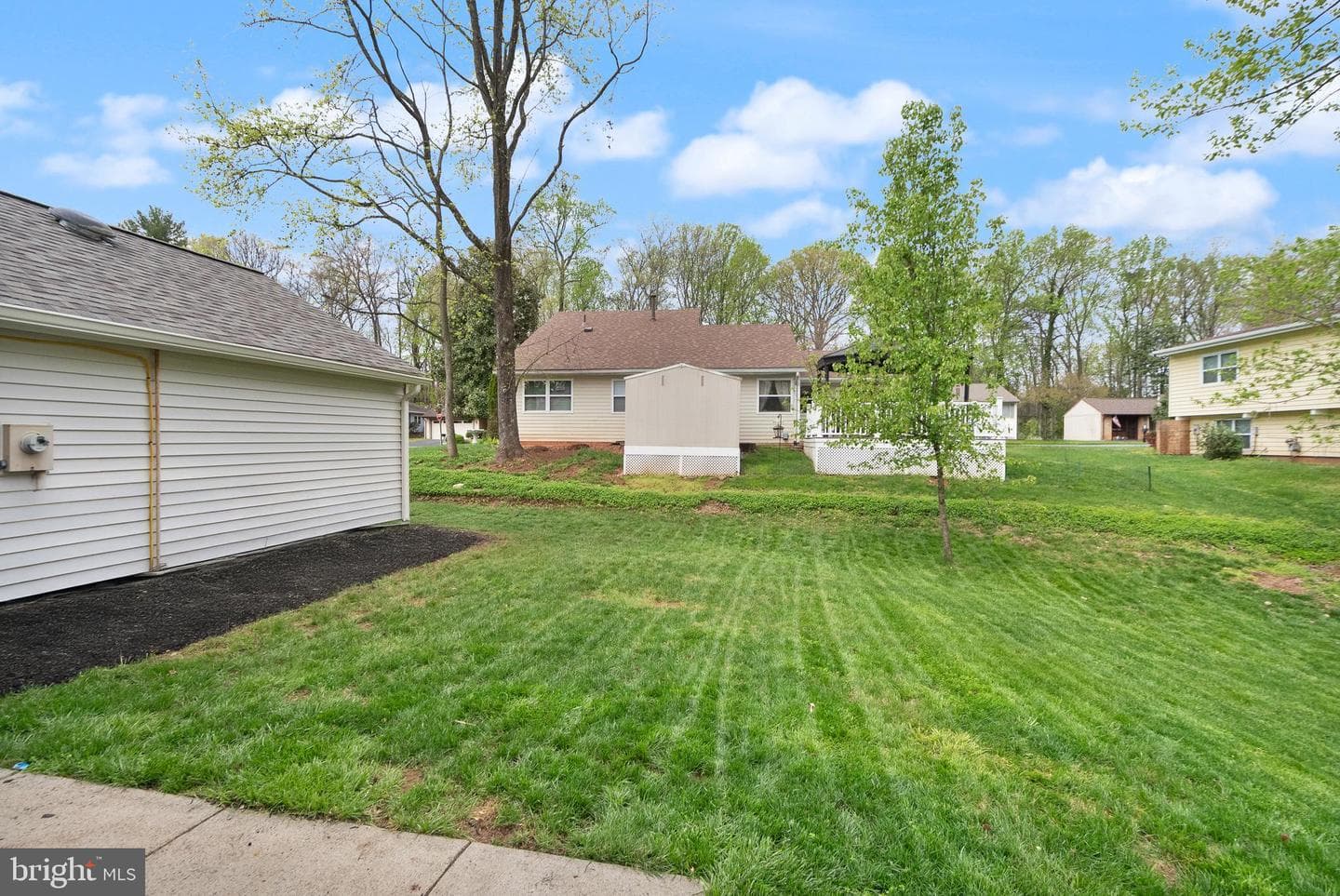 112 Newbury Place photo 45