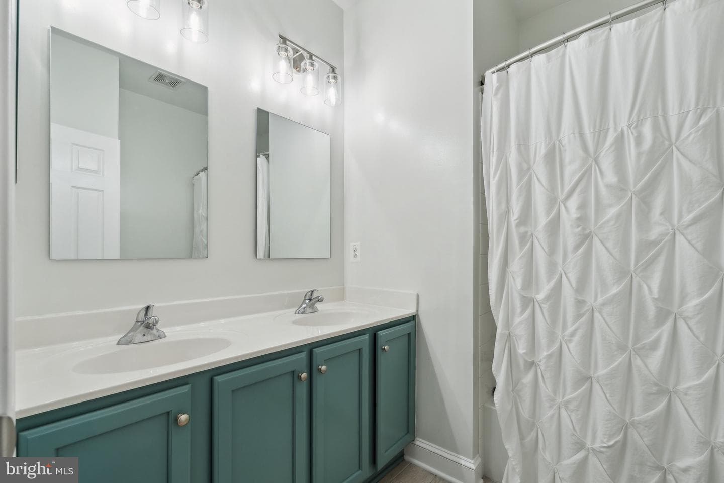 22634 Tivoli Lane photo 34