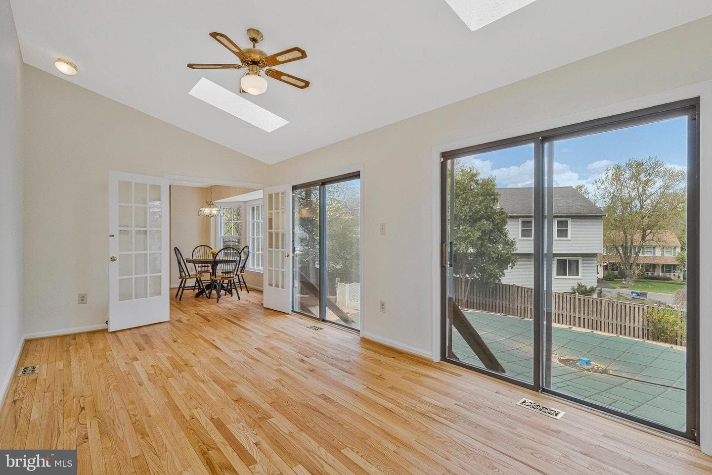 200 Hawkins Lane photo 11