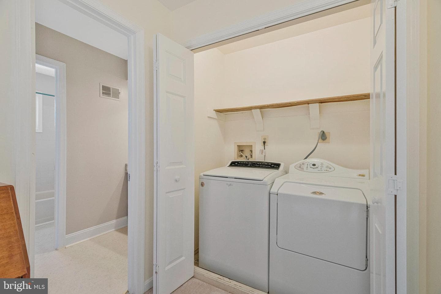 200 Hawkins Lane photo 20