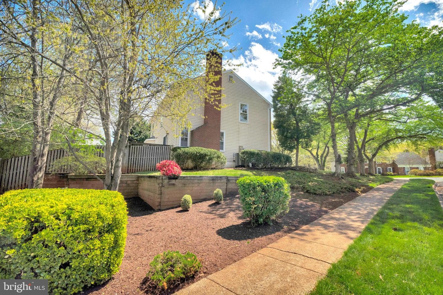200 Hawkins Lane photo 23
