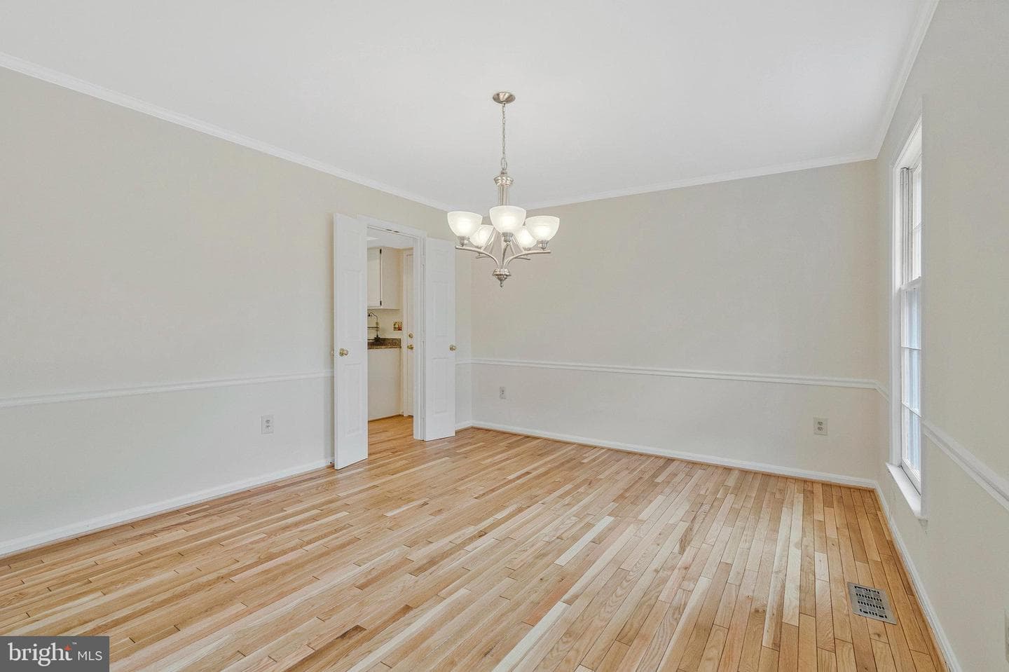 200 Hawkins Lane photo 6
