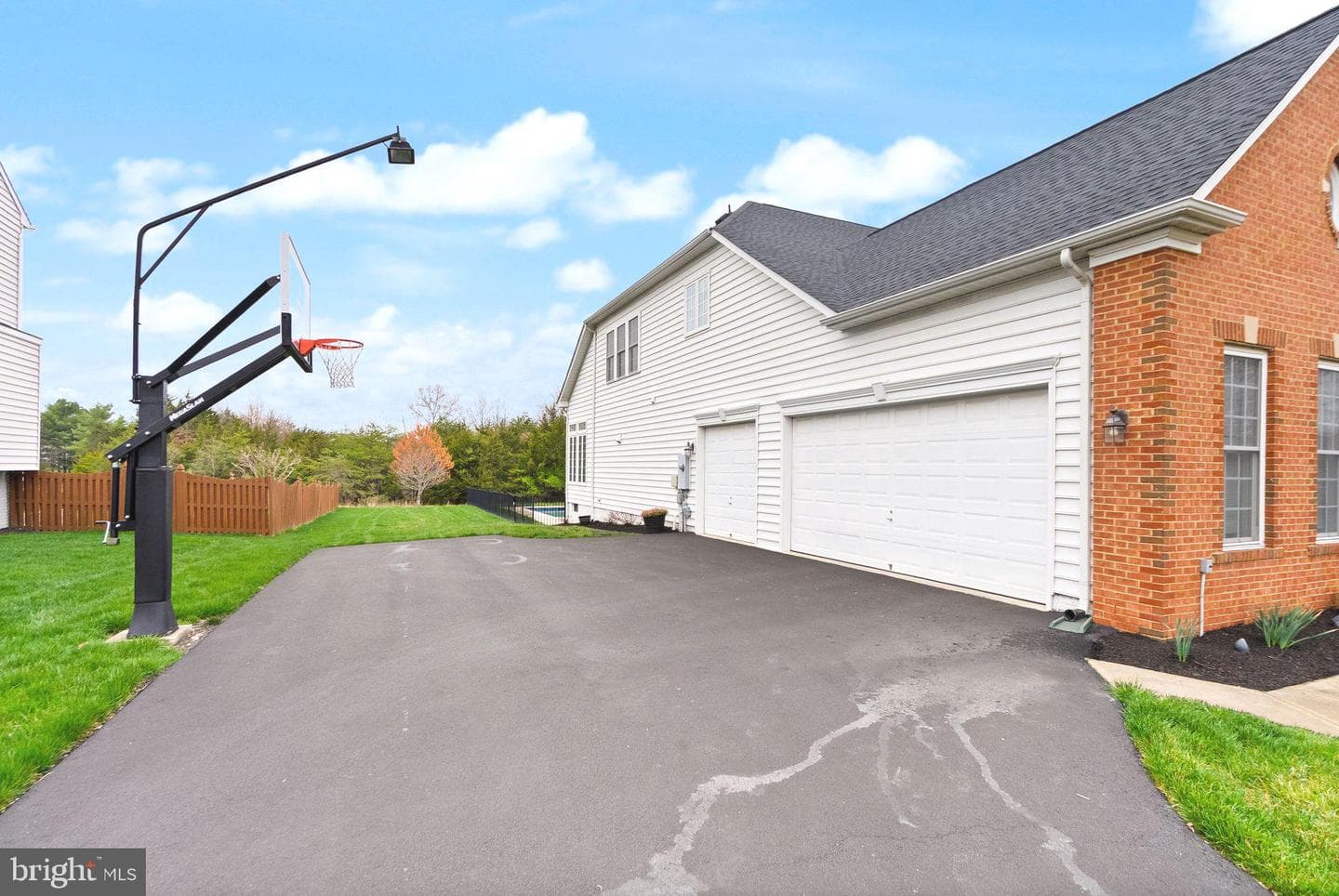 25695 Donerails Chase Drive photo 5