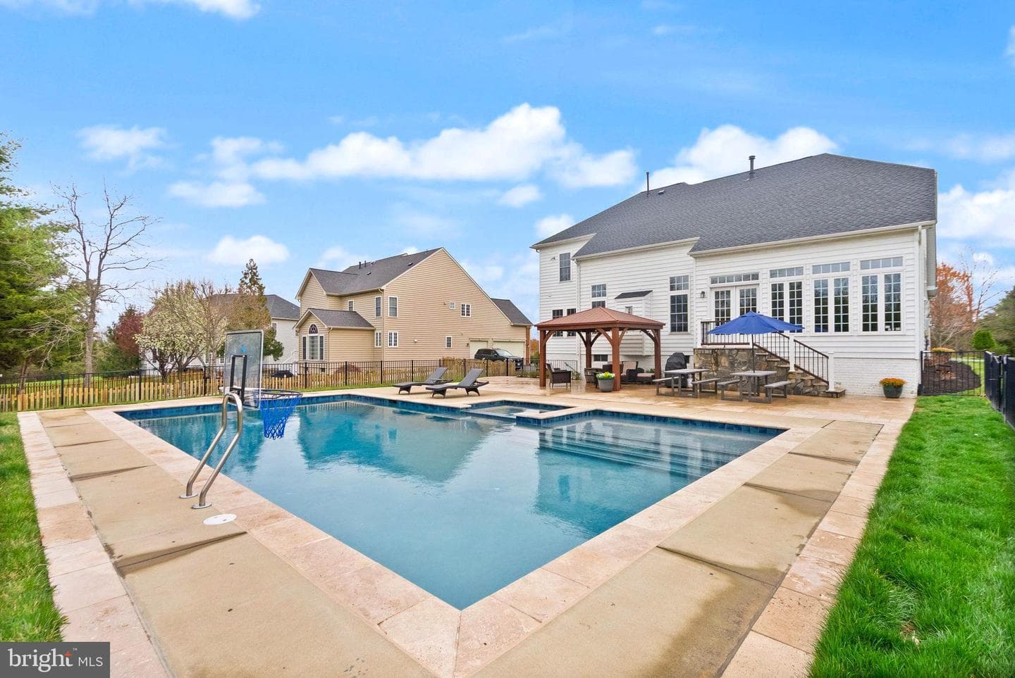 25695 Donerails Chase Drive photo 6