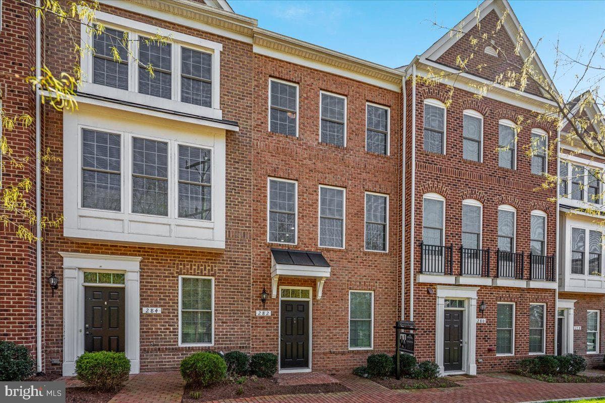 282 Train Whistle Terrace SE photo 2