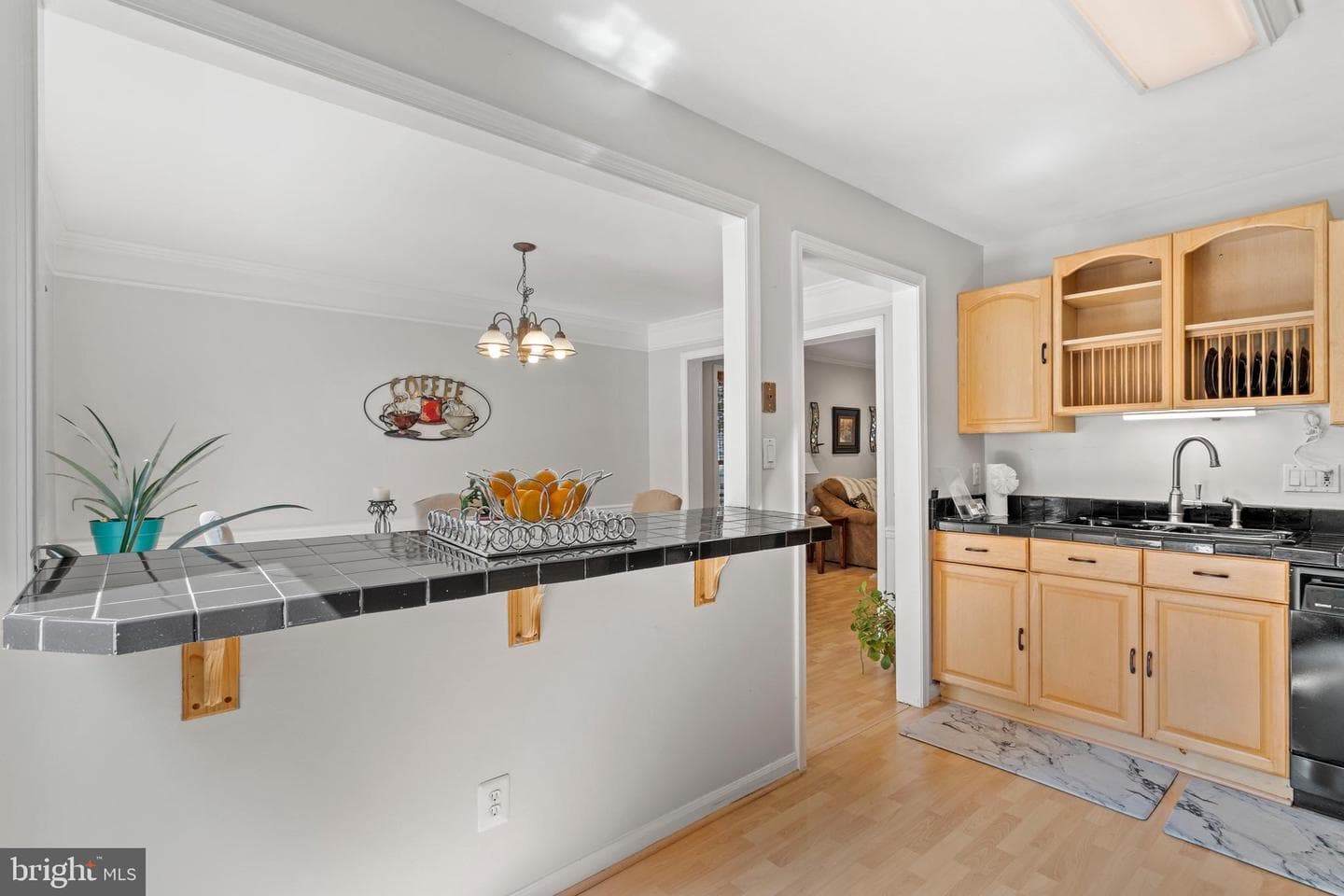 43774 Laburnum Square photo 14