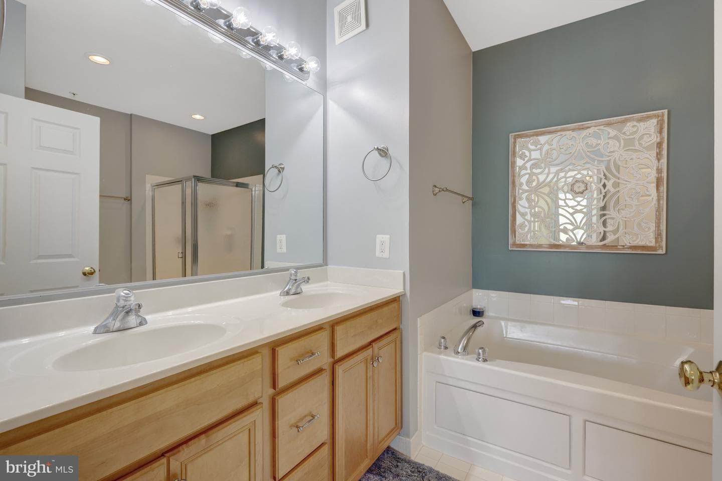 20385 Belmont Park Terrace #102 photo 30