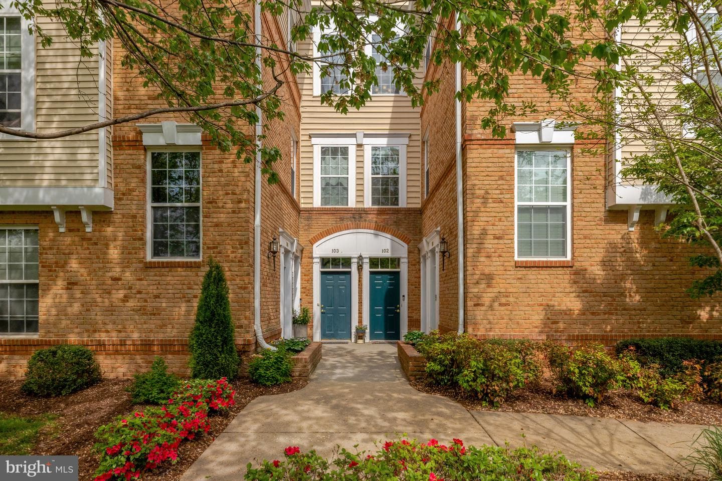 20385 Belmont Park Terrace #102 photo 4
