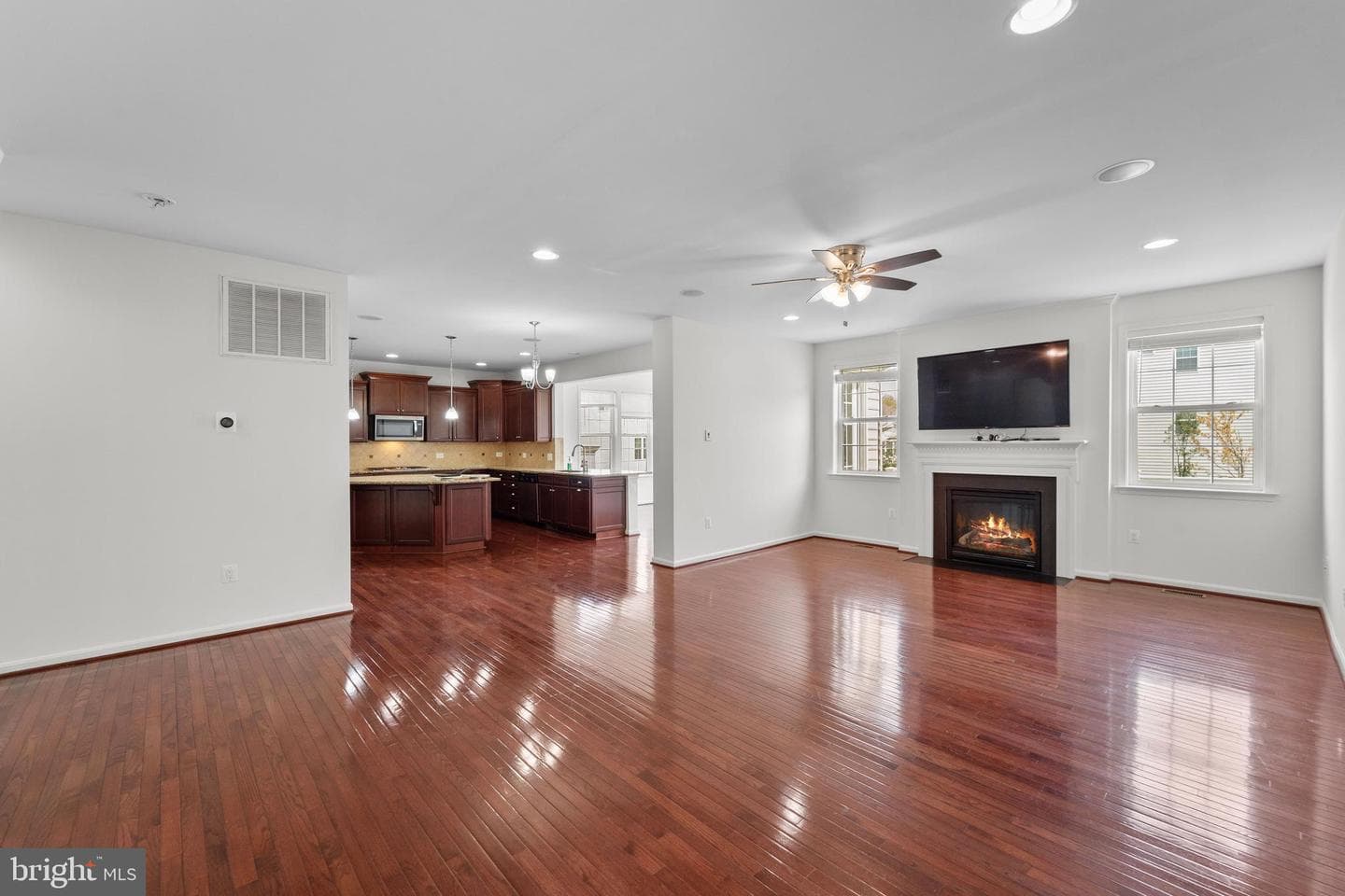 24880 Myers Glen Place photo 13