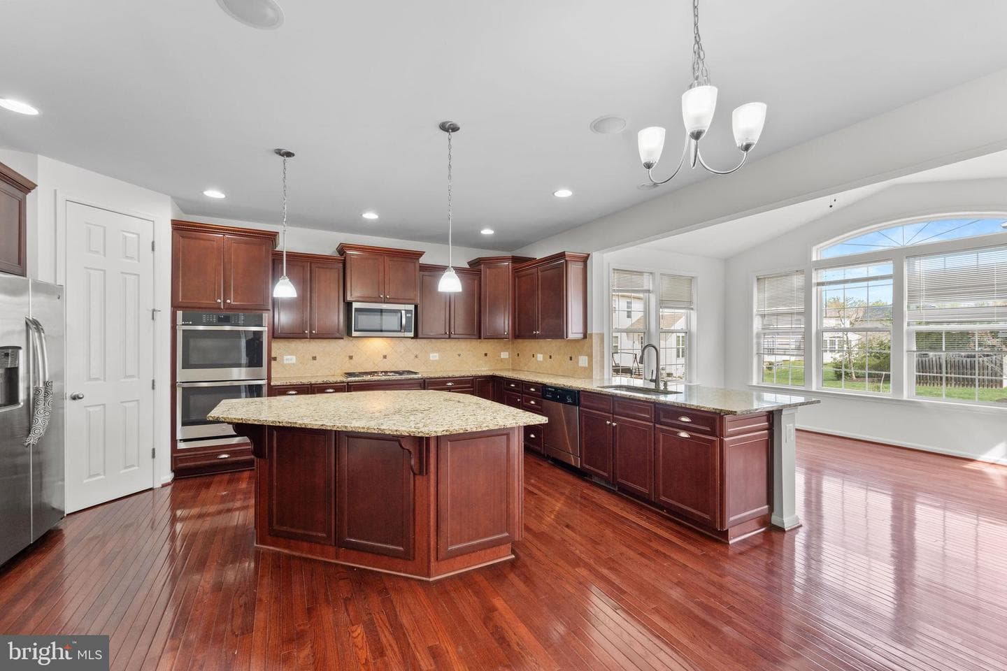 24880 Myers Glen Place photo 17