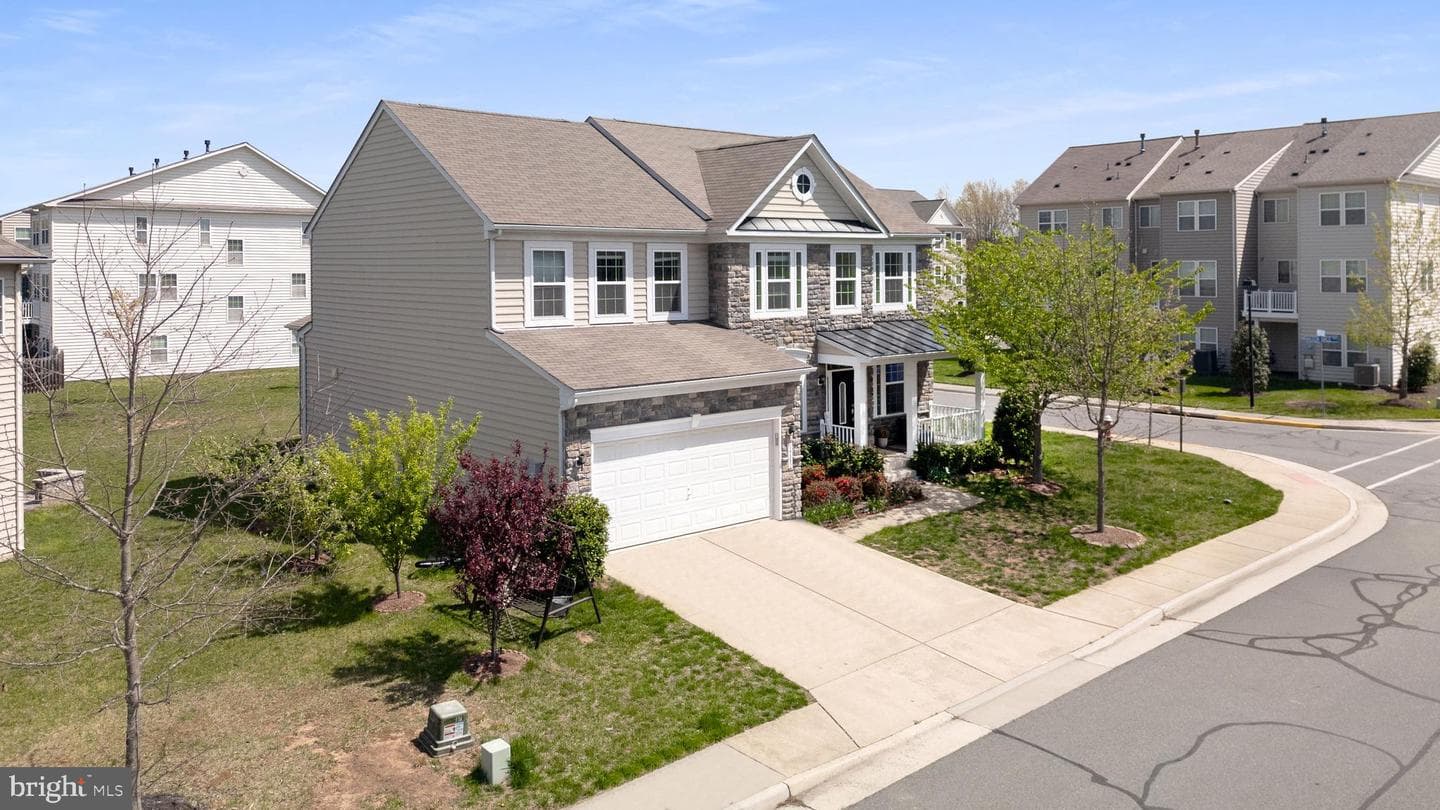 24880 Myers Glen Place photo 2