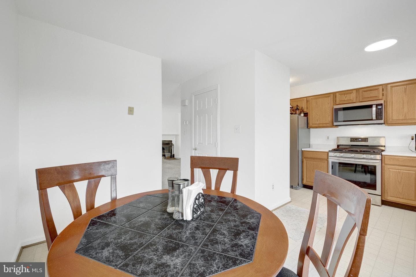 44077 Laceyville Terrace photo 12