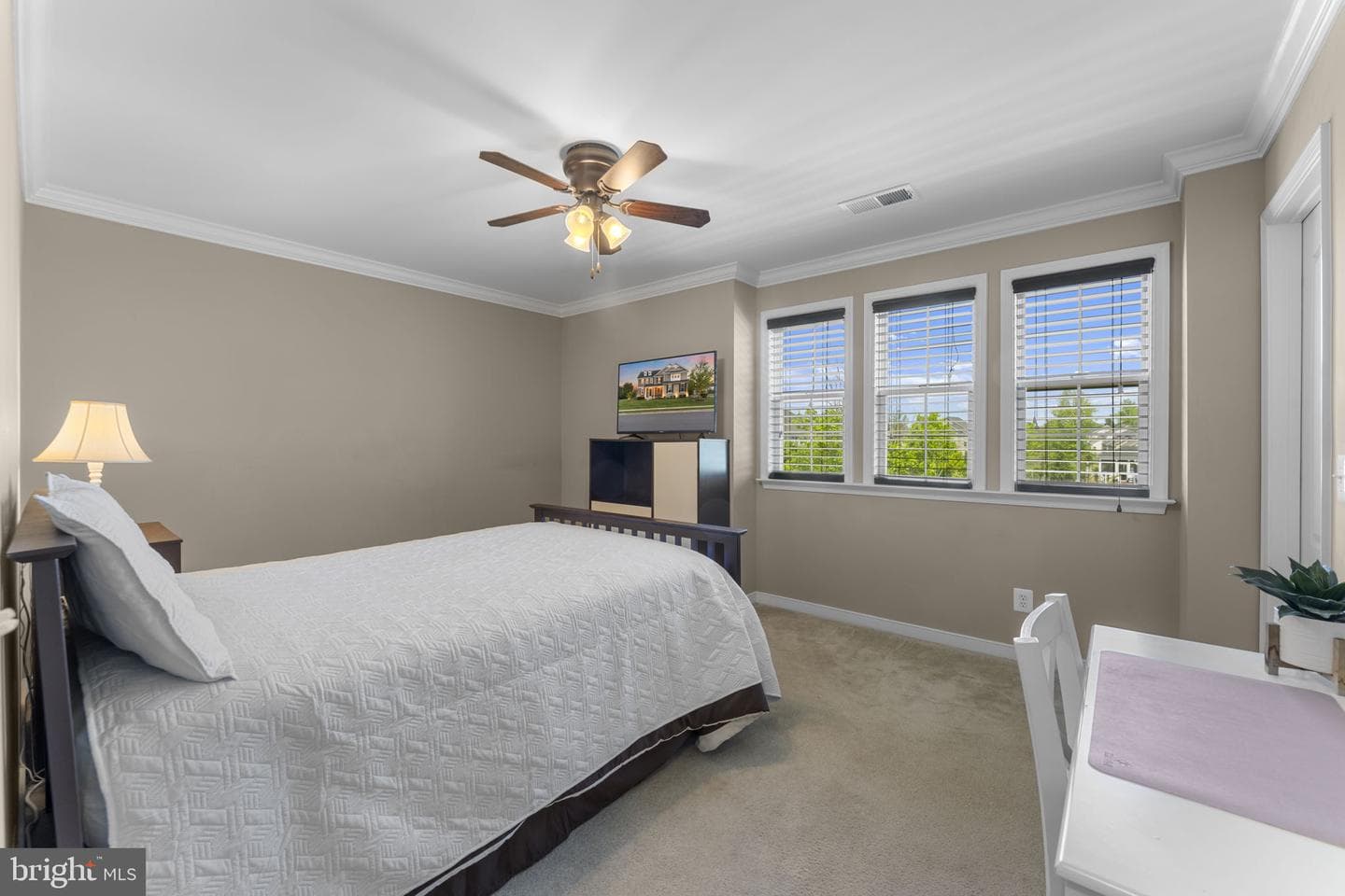 41877 Rawnsley Drive photo 45