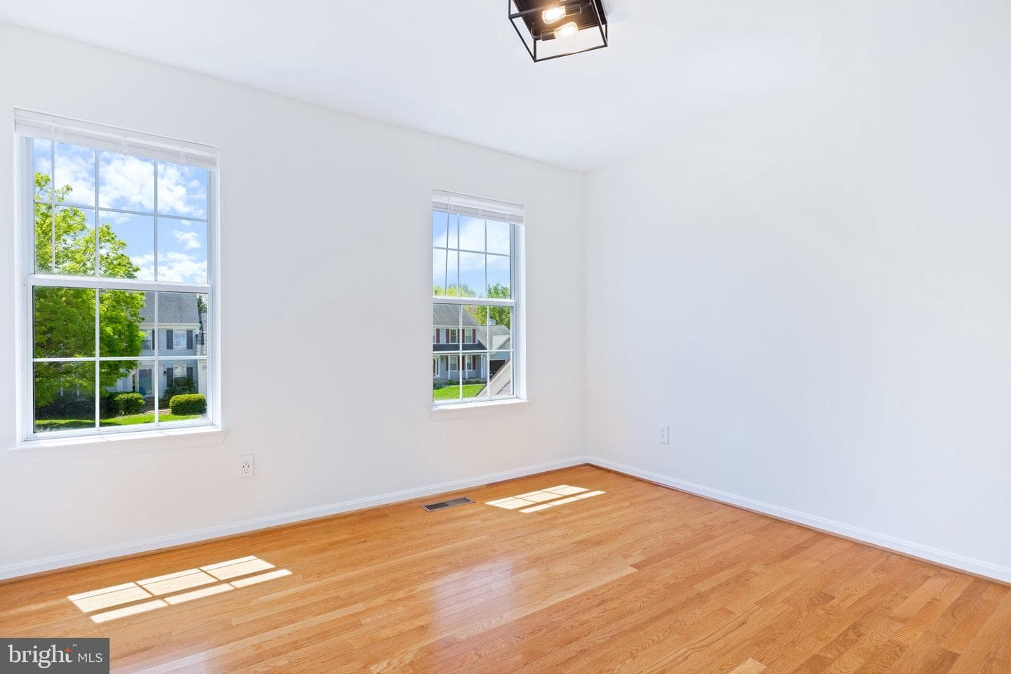 220 Ashton Drive SW photo 62