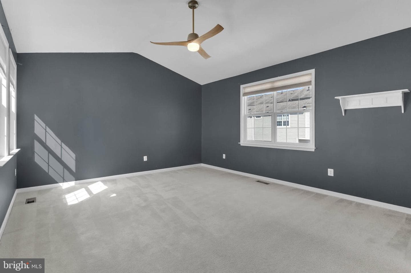 19398 Coppermine Square photo 32