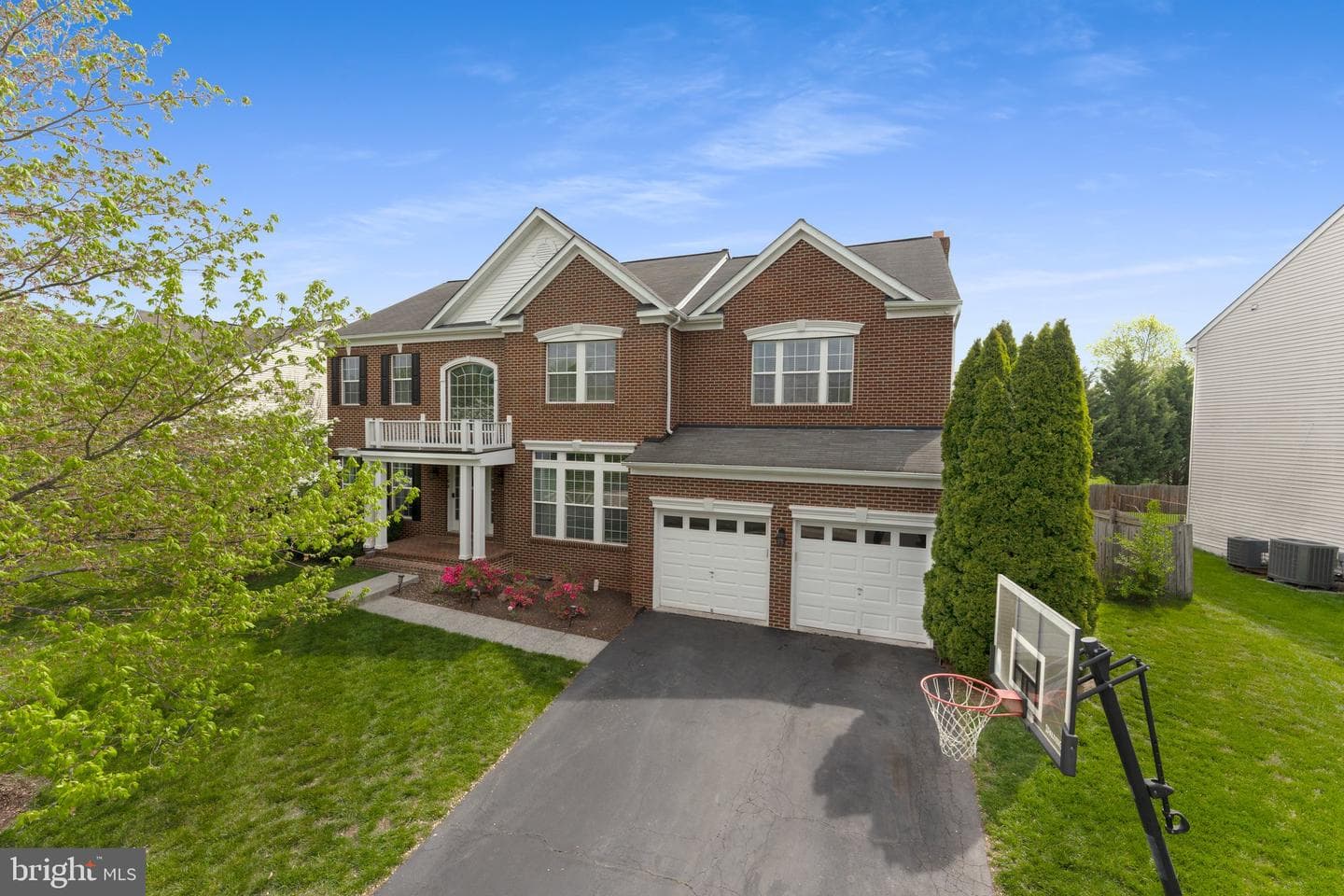 108 Roy Court SE photo 1