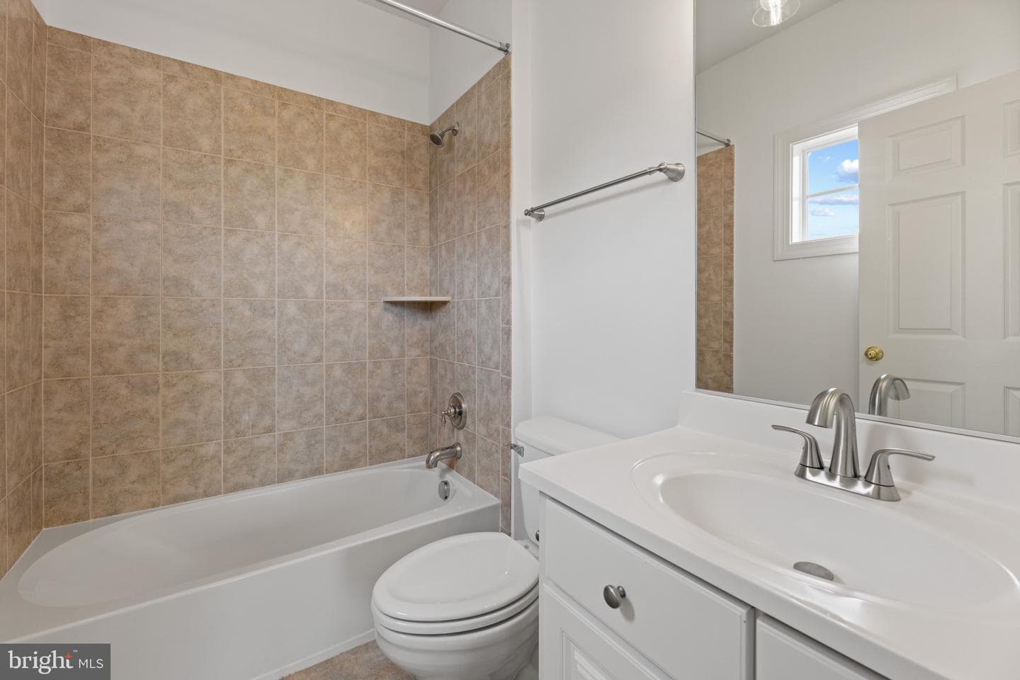 42640 Bradfords Telegraph Court photo 24
