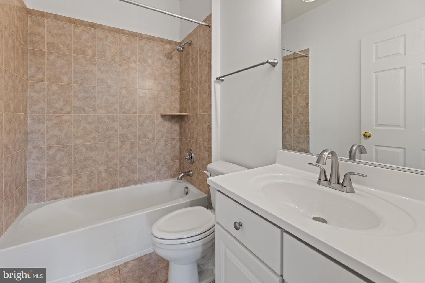 42640 Bradfords Telegraph Court photo 27