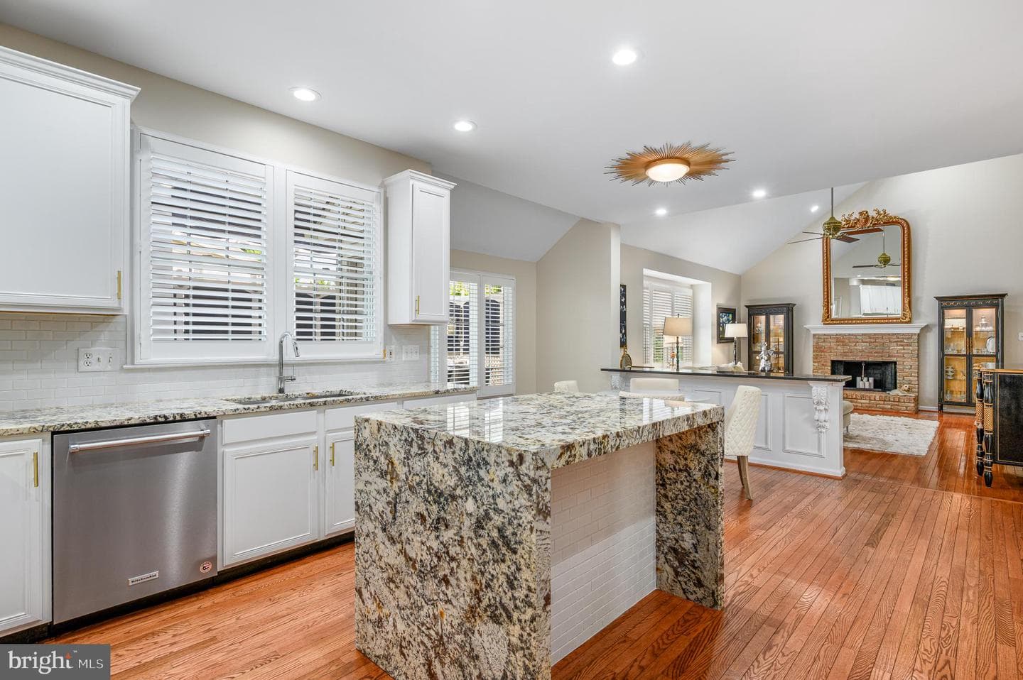 43623 London Way photo 16