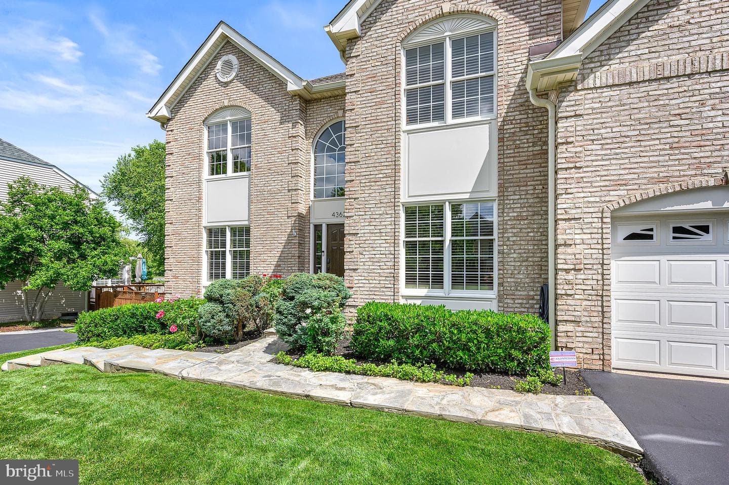 43623 London Way photo 3