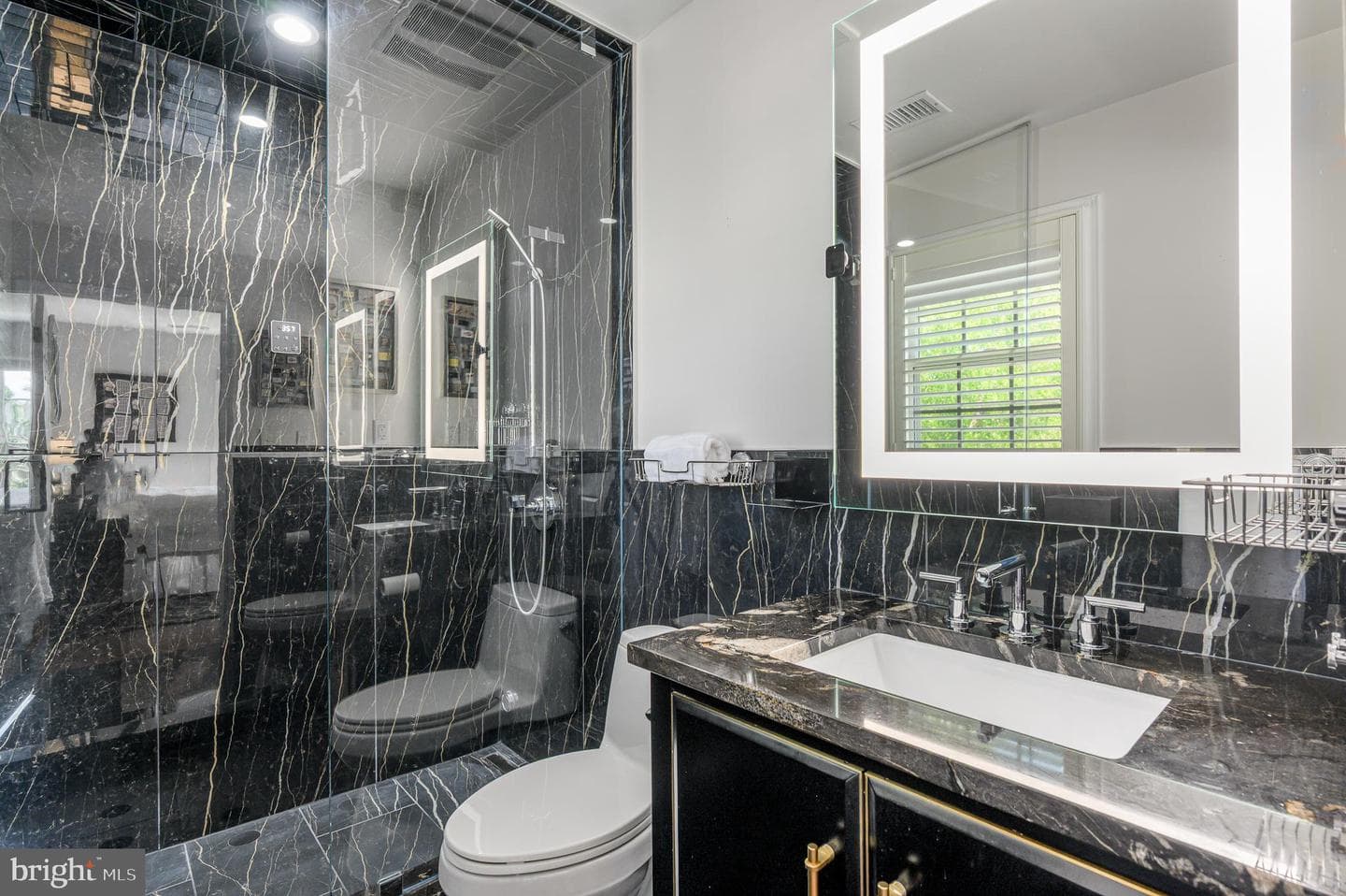 43623 London Way photo 43