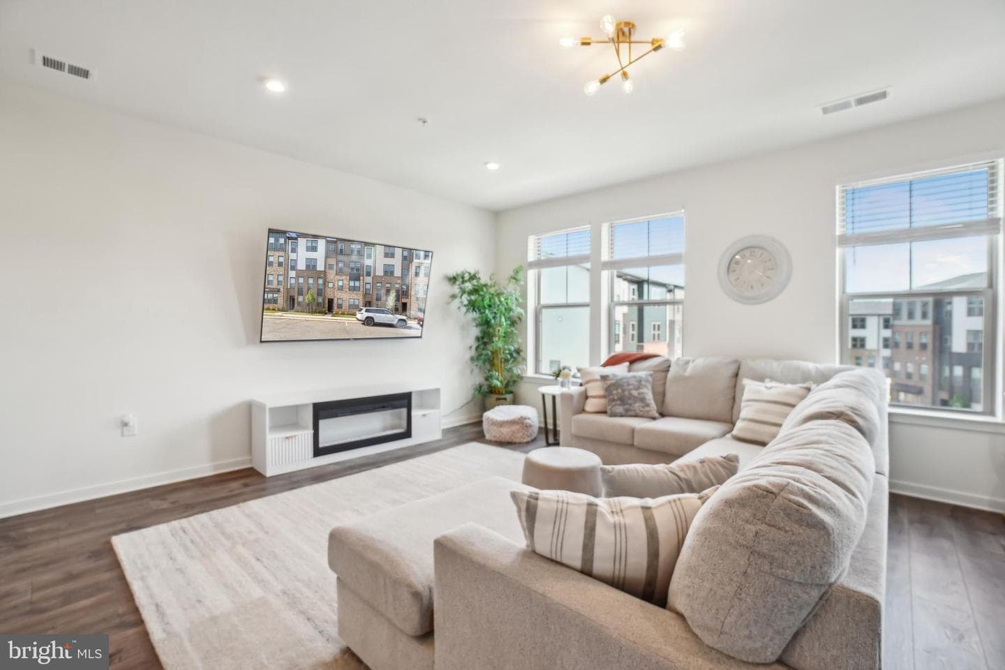 45952 Swallow Terrace photo 4