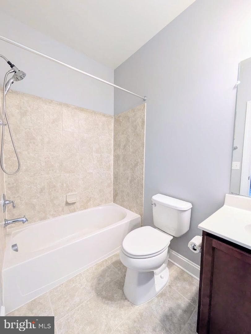 42394 Grahams Stable Square photo 14
