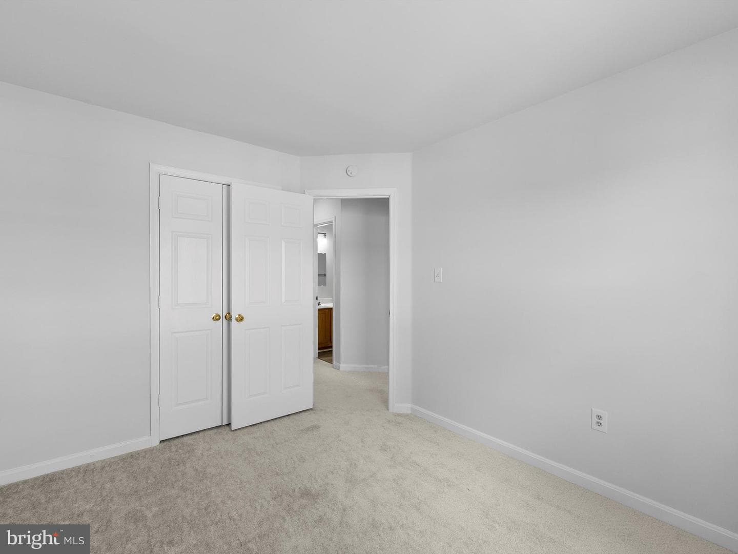 22937 Whitehall Terrace photo 12