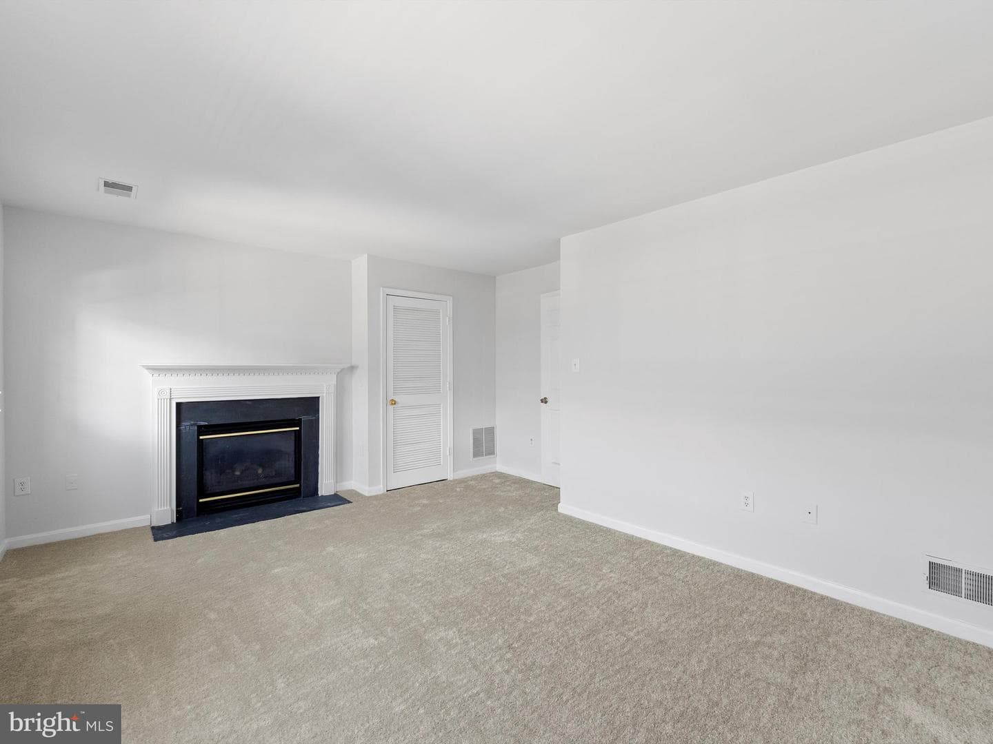 22937 Whitehall Terrace photo 5