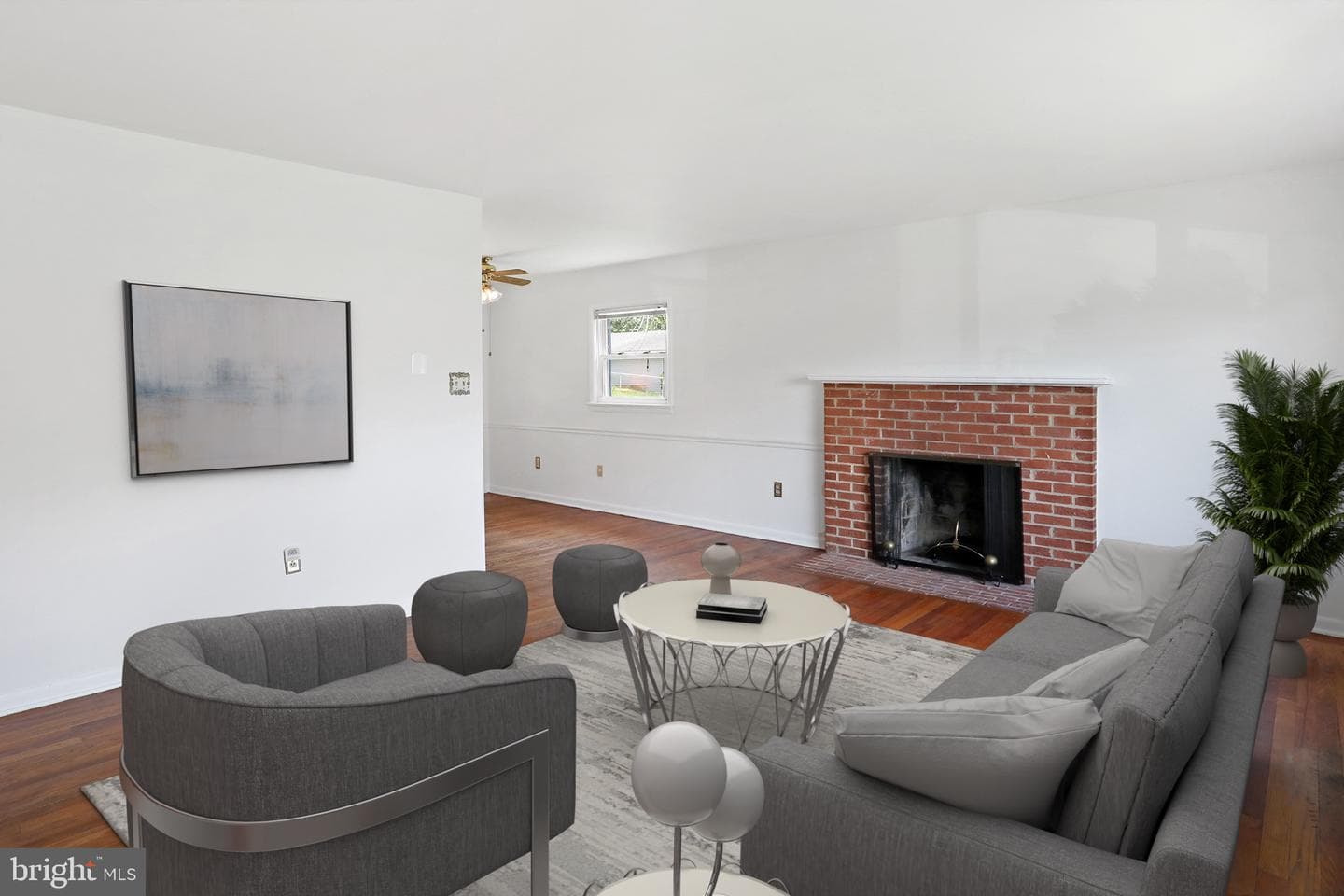 321 E E Street photo 12