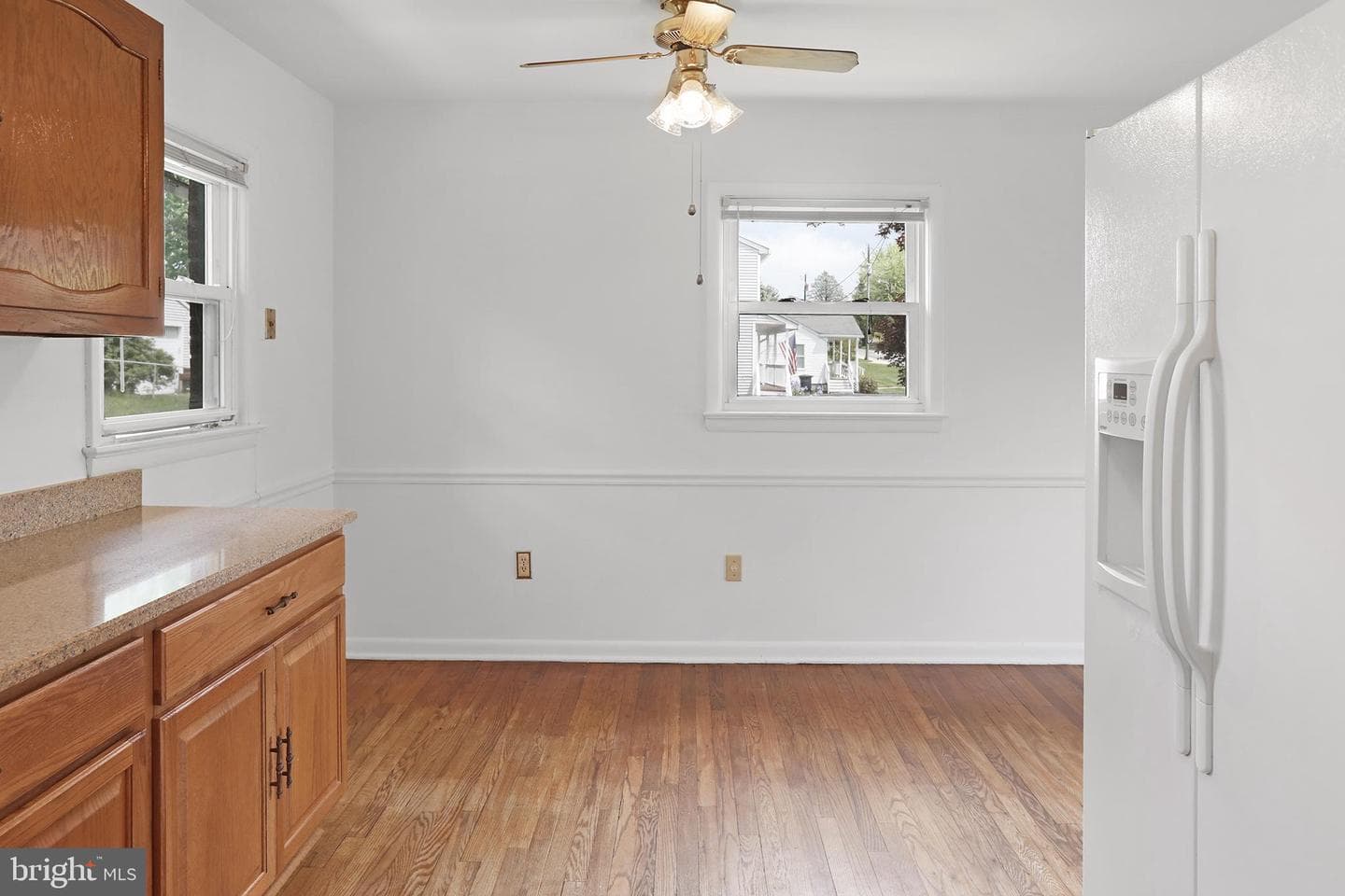 321 E E Street photo 13