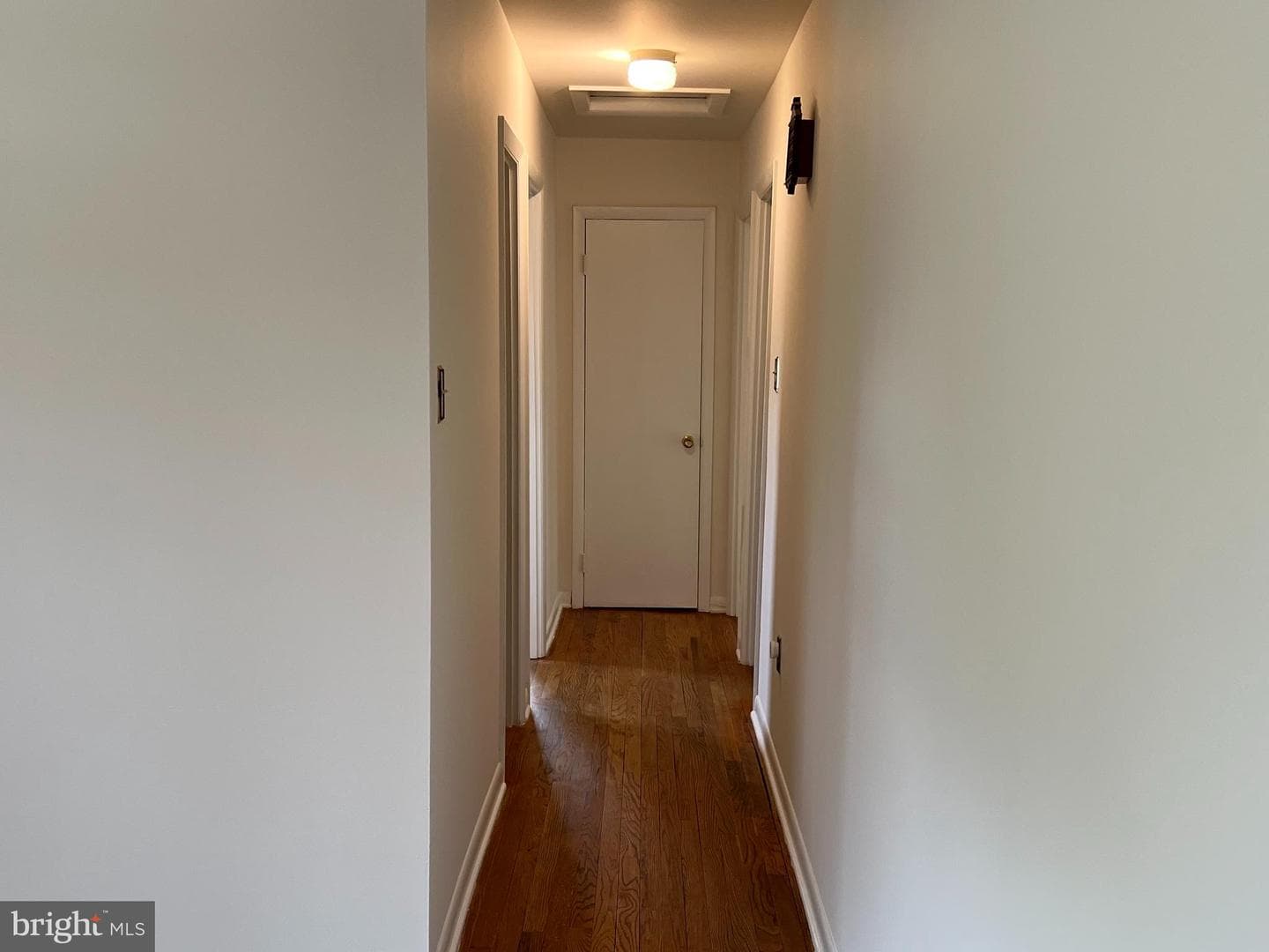 321 E E Street photo 17