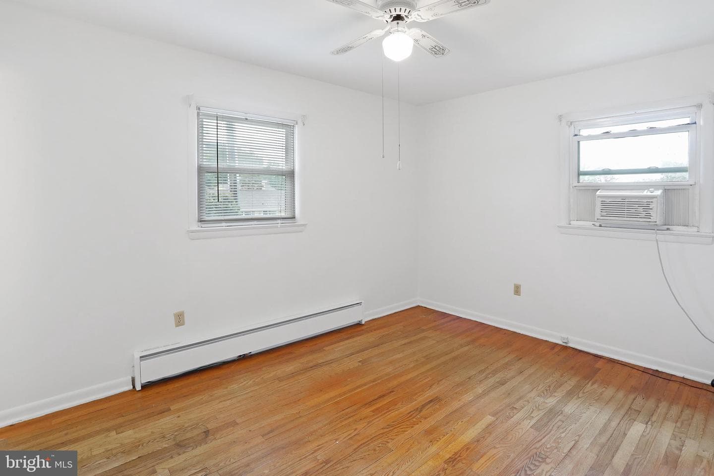 321 E E Street photo 18