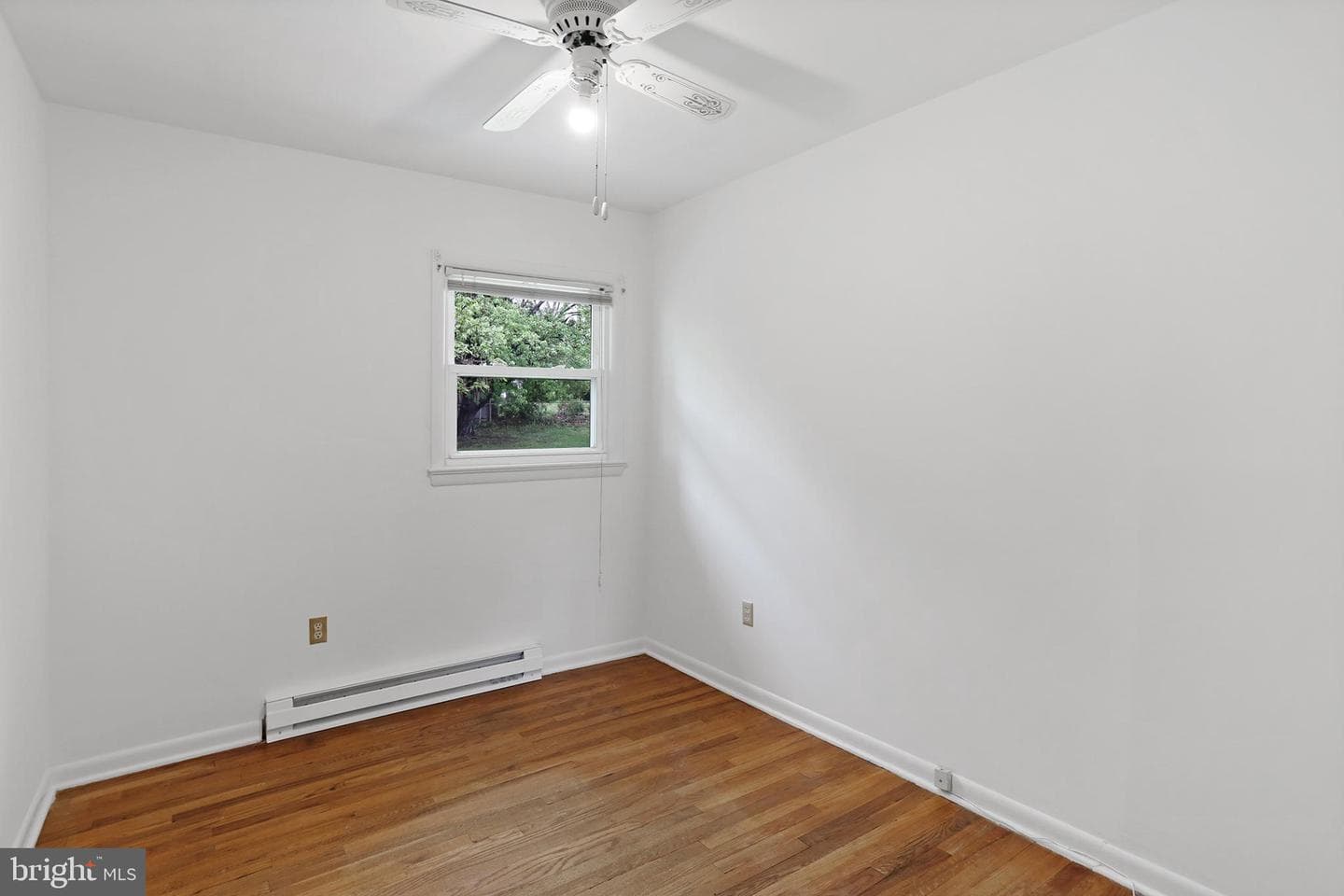 321 E E Street photo 21