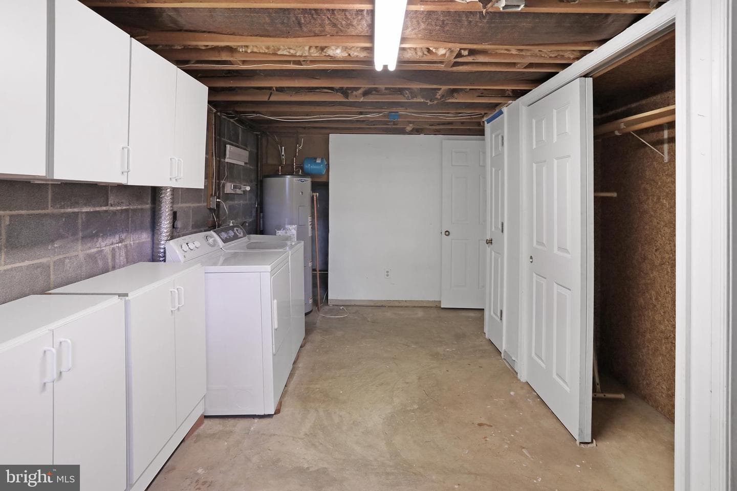 321 E E Street photo 31