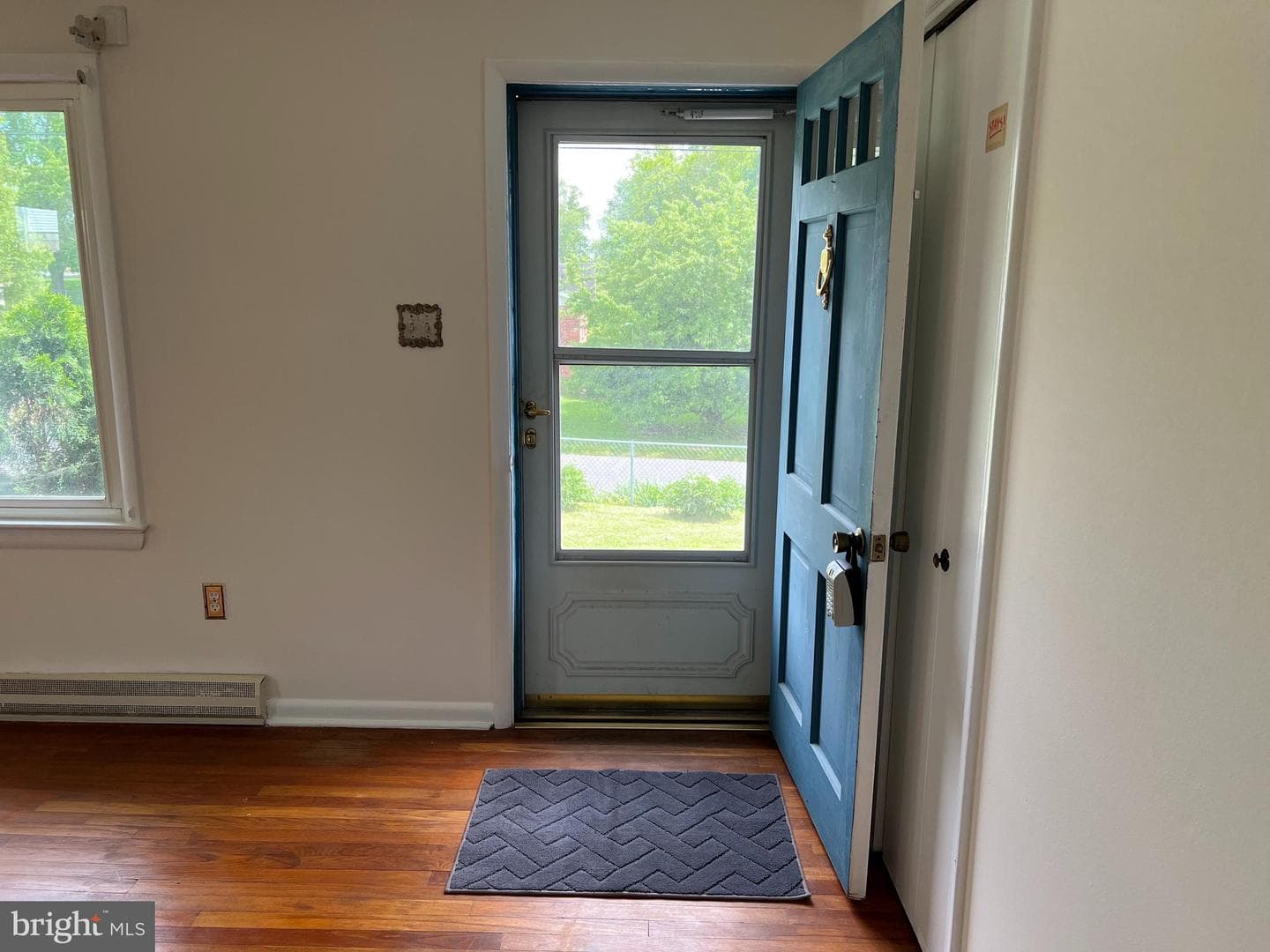 321 E E Street photo 6