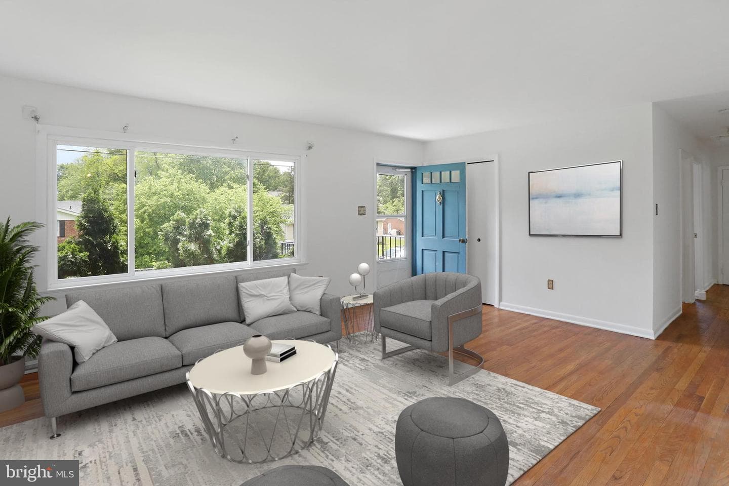 321 E E Street photo 8