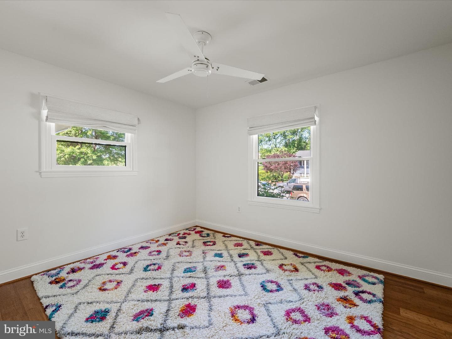 1904 N Amelia Street photo 25